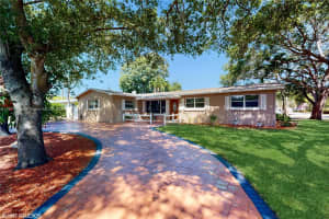 2201 NW 82nd Ave, Pembroke Pines, FL 33024, Sold 01/15/25