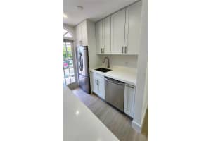 1575 West Ave APT 9, Miami Beach, FL 33139, Sold 07/25/24
