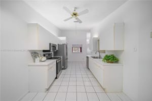 10003 NW 83rd St APT 3, Tamarac, FL 33321, Sold 05/31/24