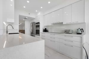 20281 E Country Club Dr APT 1109, Aventura, FL 33180, Sold 11/14/24