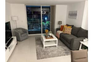 1200 Brickell Bay Dr APT 1521, Miami, FL 33131, Sold 06/07/24