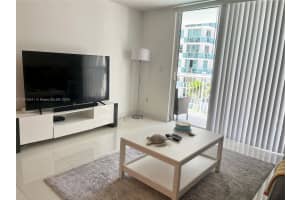 1200 Brickell Bay Dr APT 1521, Miami, FL 33131, Sold 06/07/24