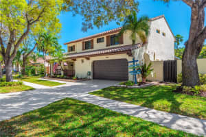 2845 W Aviary Dr, Hollywood, FL 33026, Sold 06/24/24