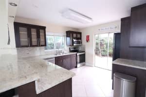 6542 NW 197th Ln, Hialeah, FL 33015, Sold 05/24/24