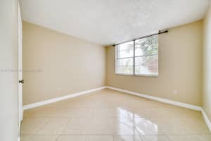 496 NW 165th St APT D316, Miami, FL 33169, - MLS#A11572324