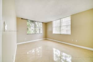 496 NW 165th St APT D316, Miami, FL 33169, - MLS#A11572324