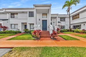 21300 San Simeon Way APT M4, Miami, FL 33179, Sold 06/27/24
