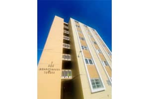 620 NE 12th Ave APT 103, Hallandale Beach, FL 33009, Sold 08/06/24