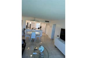 2223 Park Ln APT 111, Hollywood, FL 33021, Sold 09/04/24