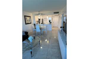 2223 Park Ln APT 111, Hollywood, FL 33021, Sold 09/04/24