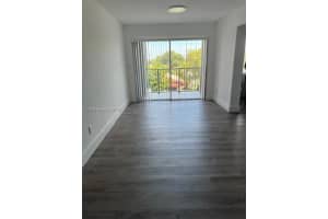 30 E 39th St APT 325, Hialeah, FL 33013, Sold 09/10/24