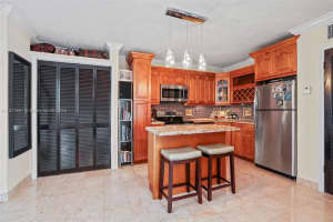 1340 Lincoln Rd APT 209, Miami Beach, FL 33139, Sold 05/30/24