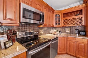 1340 Lincoln Rd APT 209, Miami Beach, FL 33139, Sold 05/30/24