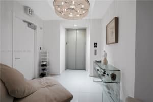 851 NE 1st Ave #3604, Miami, FL 33130, Sold 08/30/24