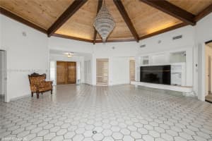 5207 Woodlands Blvd, Tamarac, FL 33319, Sold 05/28/24