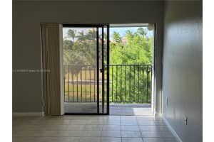 7195 NW 179th St APT 311, Hialeah, FL 33015, Sold 10/21/24