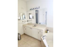 11455 NW 83rd Way, Doral, FL 33178, Sold 11/06/24