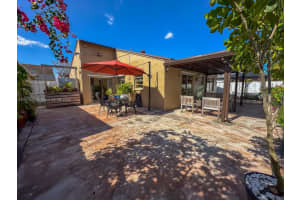 19842 NW 65th Ct, Hialeah, FL 33015, Sold 06/08/24