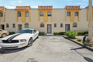 11 Olive Dr h, Hialeah, FL 33010, Sold 08/28/25