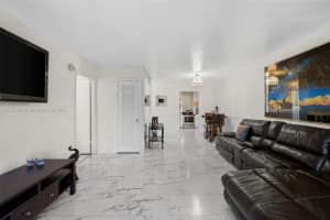 4043 NW 16th St APT 201, Lauderhill, FL 33313, Sold 07/16/24