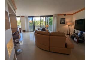 21085 NE 34th Ave Apt 305-1, Aventura, FL 33180, Sold 12/05/24