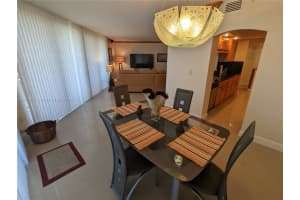 21085 NE 34th Ave Apt 305-1, Aventura, FL 33180, Sold 12/05/24