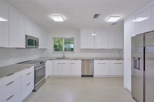 1104 N 13th Terrace, Hollywood, FL 33019, Sold 12/27/24