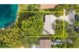 14350 Lake Crescent Pl, Miami Lakes, FL 33014, Sold 10/07/24