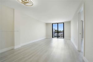 8100 Byron Ave APT 304, Miami Beach, FL 33141, Sold 11/08/24
