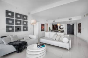 200 Biscayne Blvd Way APT 4404, Miami, FL 33131, Sold 06/11/24