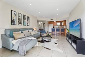 8290 Lake Dr APT 215, Doral, FL 33166, Sold 05/30/24