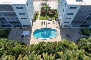 700 NE 14th Ave APT 405, Hallandale Beach, FL 33009, Sold 02/26/25