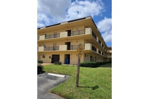 201 Berkley Rd APT 209, Hollywood, FL 33024, Sold 05/31/24