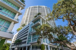 90 SW 3rd St APT 3202, Miami, FL 33130, Sold 07/16/24