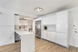 200 178th Dr APT 606, Sunny Isles Beach, FL 33160, Sold 11/25/24