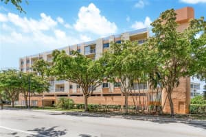 200 178th Dr APT 606, Sunny Isles Beach, FL 33160, Sold 11/25/24