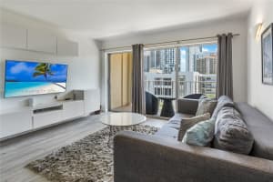 200 178th Dr APT 606, Sunny Isles Beach, FL 33160, Sold 11/25/24
