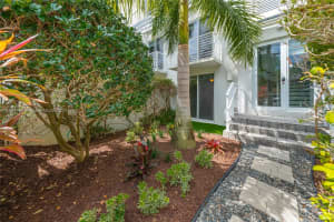 757 SE 12th Ct, Fort Lauderdale, FL 33316, Sold 02/06/25