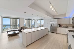 2600 E Hallandale Beach Blvd T2301, Hallandale Beach, FL 33009, Sold 02/25/25