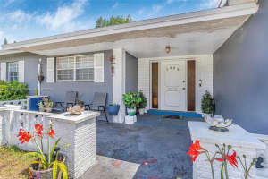 5926 NW 15th Ct, Sunrise, FL 33313, Sold 12/27/24