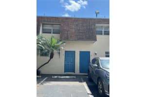 15385 S Dixie Hwy APT 17, Palmetto Bay, FL 33157, Sold 12/13/24