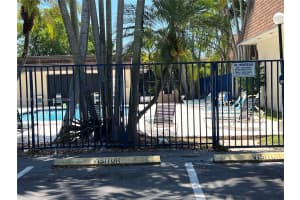 15385 S Dixie Hwy APT 17, Palmetto Bay, FL 33157, Sold 12/13/24