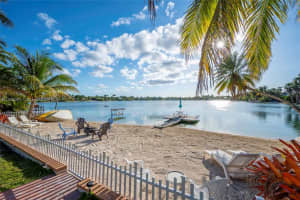 19220 SW 88th Ct, Cutler Bay, FL 33157, Sold 01/28/25