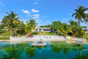 19220 SW 88th Ct, Cutler Bay, FL 33157, Sold 01/28/25