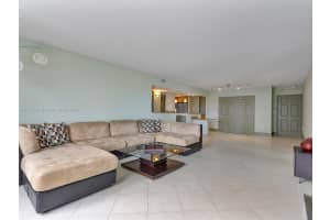 10350 W Bay Harbor Dr #2d, Miami Beach, FL 33154, Sold 06/20/24