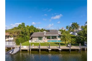 207 Holiday Dr, Hallandale Beach, FL 33009, Sold 01/30/25