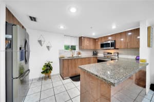 651 NW 82nd Ave APT 124, Miami, FL 33126, Sold 07/19/24