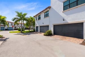 11554 SW 13th Ct, Pembroke Pines, FL 33025, Sold 05/31/24
