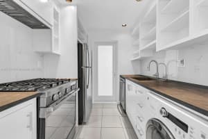 8040 Tatum Waterway Dr APT 6, Miami Beach, FL 33141, Sold 02/14/25
