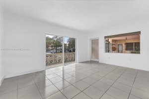8040 Tatum Waterway Dr APT 6, Miami Beach, FL 33141, Sold 02/14/25